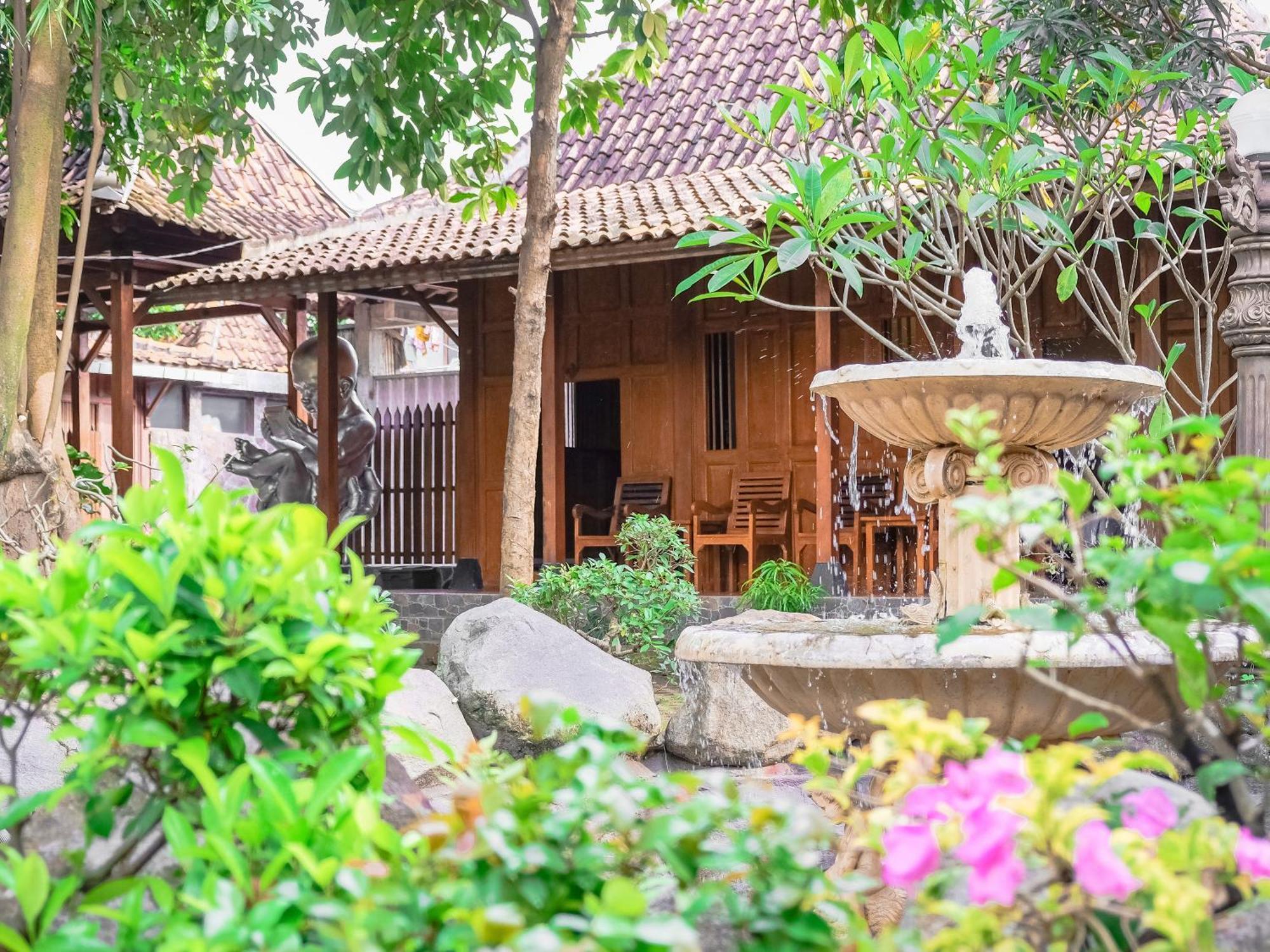 Pendhapa Art Space - Pas Limasan Homestay Prawirotaman Экстерьер фото