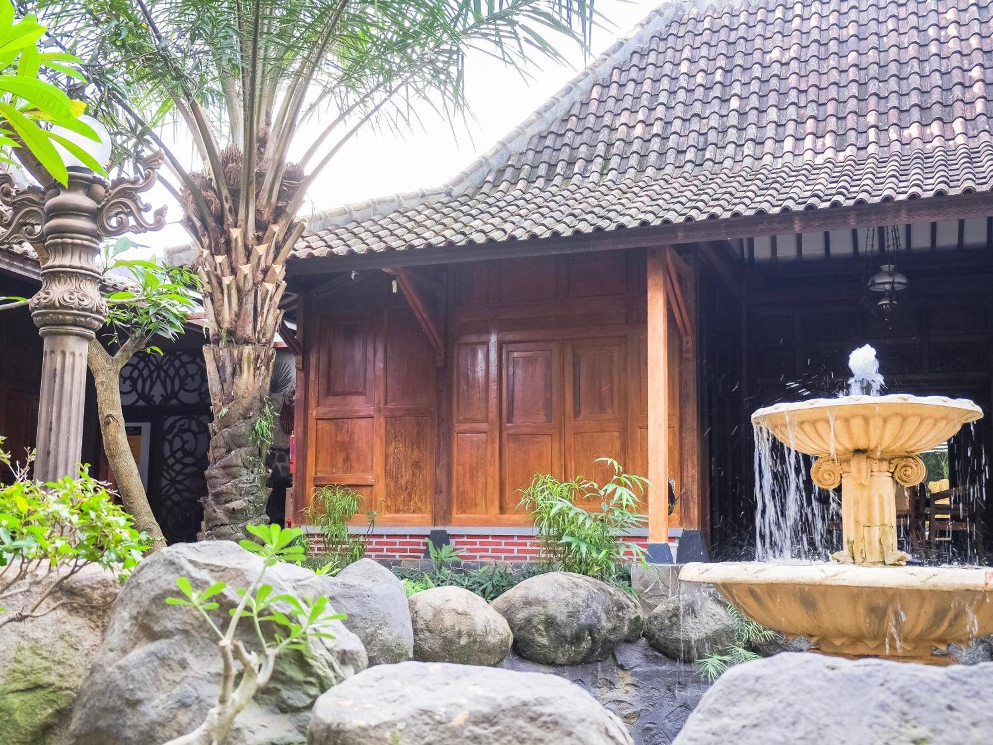 Pendhapa Art Space - Pas Limasan Homestay Prawirotaman Экстерьер фото